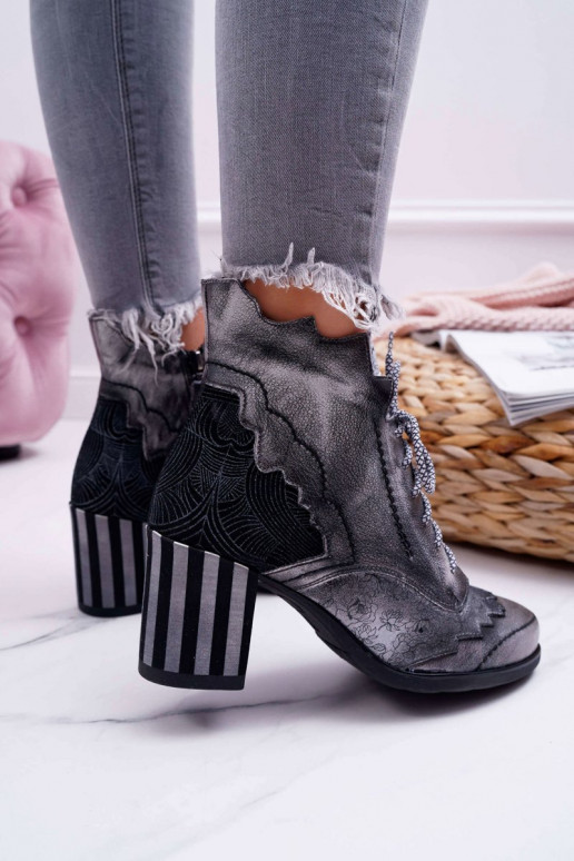 Sieviešu puszābaki  Pelēkas krāsas Sieviešu puszābaki  Pelēkas krāsas