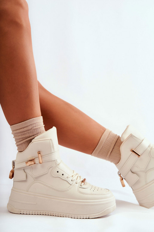 siltināti  sporta apavi smilšu krāsas...