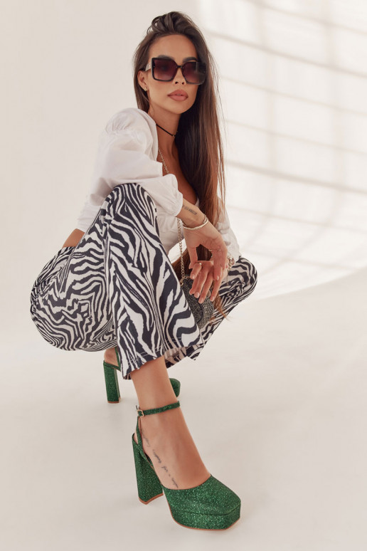 Sieviešu basenes Spīdīgi ar papēdi... Sieviešu basenes Spīdīgi ar papēdi...