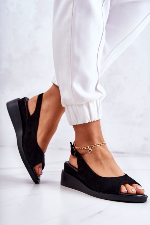 Zamšādas basenes ar sprādzītēm melnas...