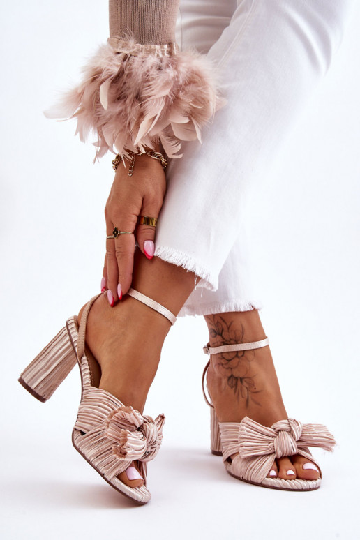 Stilīgas sandales ar bantītēm ar...