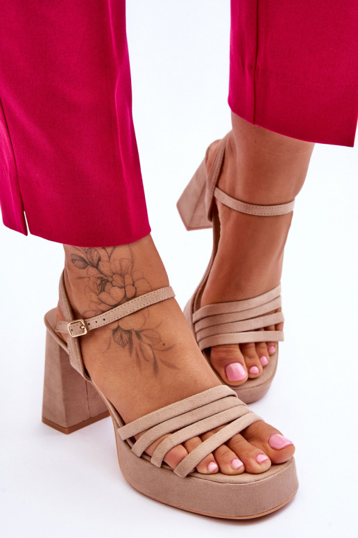 Zamšādas basenes ar papēdi  smilšu... Zamšādas basenes ar papēdi  smilšu...