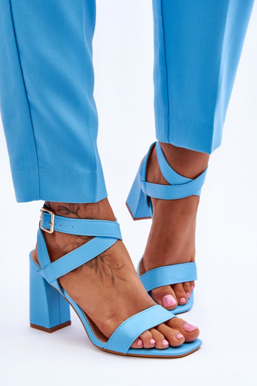 Eleganta stila sandales ar papēdi... Eleganta stila sandales ar papēdi...