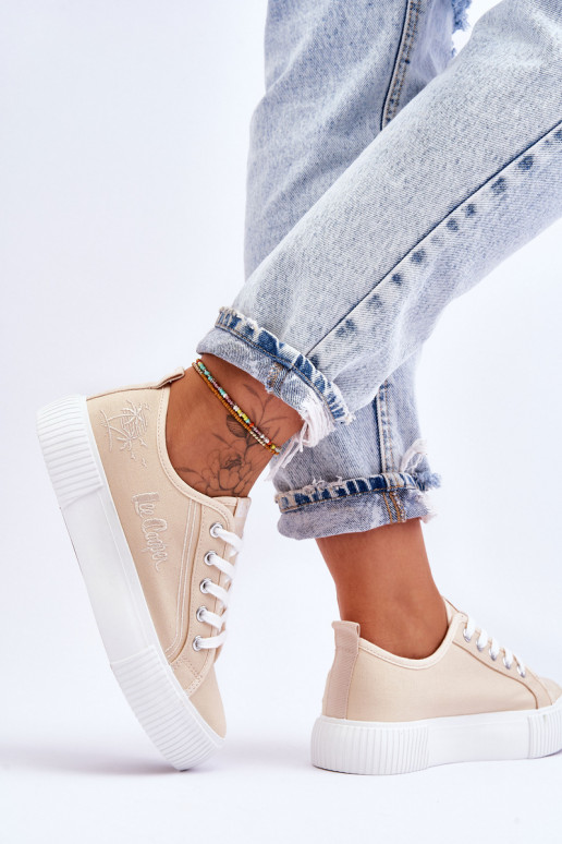 Ērtas brīvā laika kurpes ar platformu... Ērtas brīvā laika kurpes ar platformu...