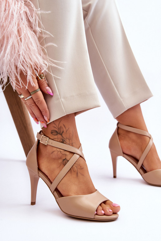 Stilīgas sandales ar papēdi smilšu...
