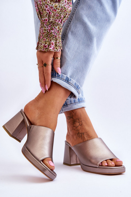 Stilīgasrnas čības ar papēdi Sergio... Stilīgasrnas čības ar papēdi Sergio...