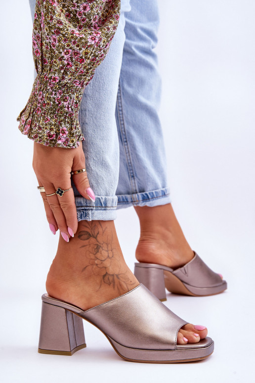 Stilīgasrnas čības ar papēdi Sergio... Stilīgasrnas čības ar papēdi Sergio...