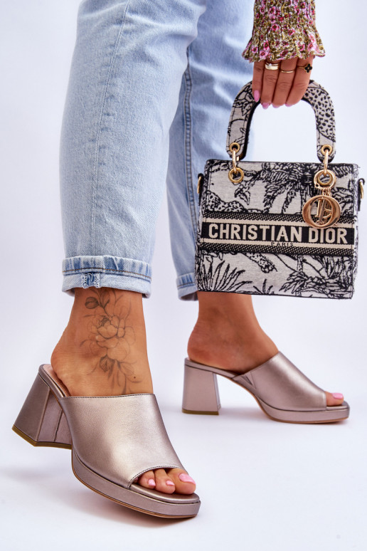 Stilīgasrnas čības ar papēdi Sergio... Stilīgasrnas čības ar papēdi Sergio...