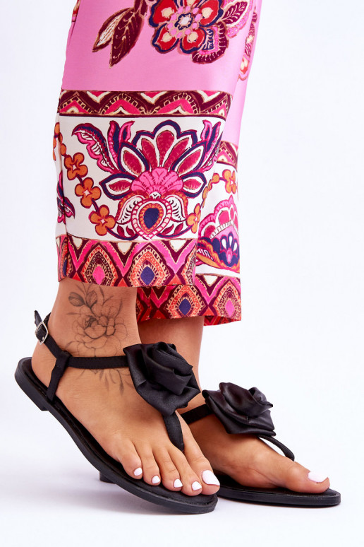 basenes - iešļūcenes   melnas krāsas...