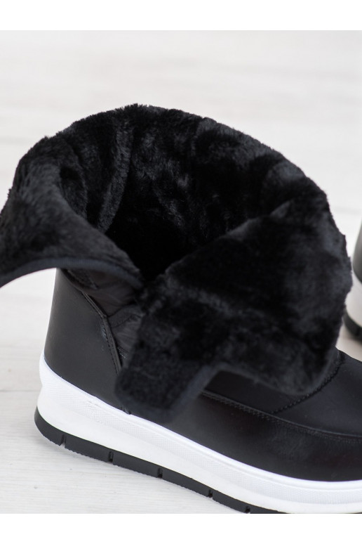 melnas krāsas sniega apavi ar lipīgām... melnas krāsas sniega apavi ar lipīgām...