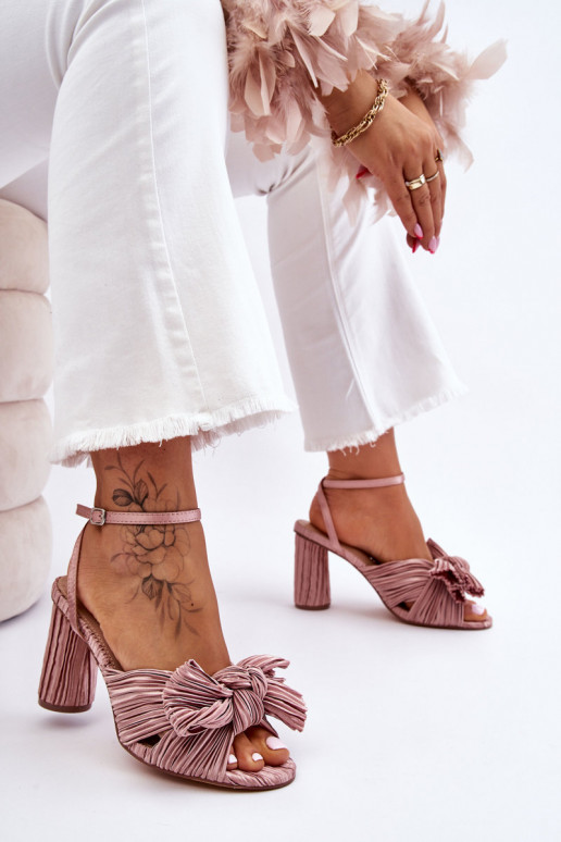 Stilīgas sandales ar bantītēm ar...