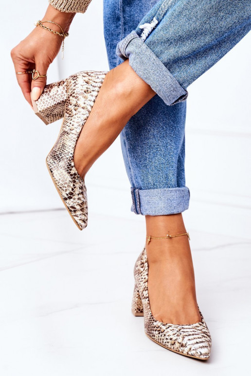 Kurpes   Shoes  Zelta krāsas Kurpes   Shoes  Zelta krāsas