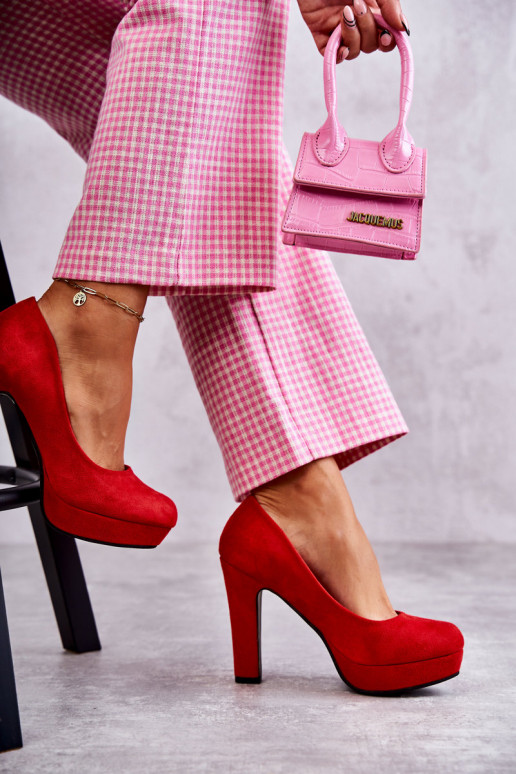 Klasiska modeļa Kurpes ar papēdi... Klasiska modeļa Kurpes ar papēdi...