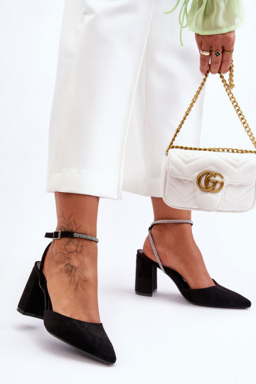 Kurpes  melnas krāsas Lirosa