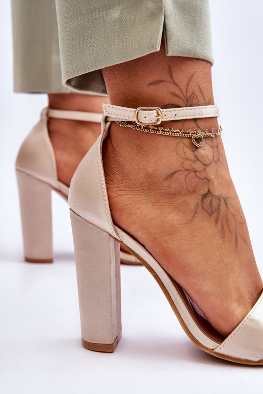 Satina auduma sandales ar papēdi...