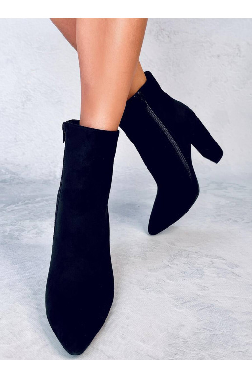 Kurpes ar papēžiem RIVERS BLACK Kurpes ar papēžiem RIVERS BLACK