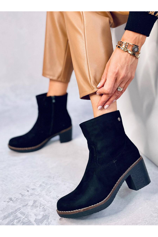 Kurpes ar gumijas papēdi LINZI BLACK Kurpes ar gumijas papēdi LINZI BLACK