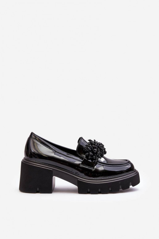 Sieviešu apavi ar ornamentiem melnas... Sieviešu apavi ar ornamentiem melnas...