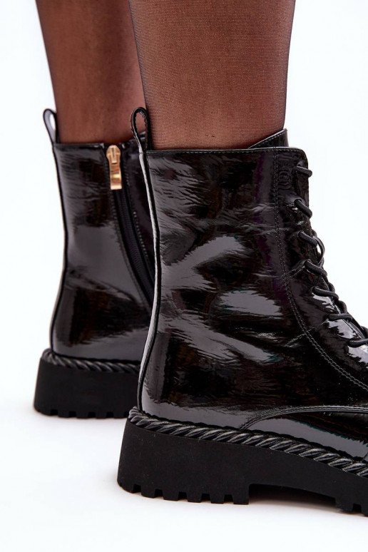 Laque zābaki ar ornamentiem melnas... Laque zābaki ar ornamentiem melnas...