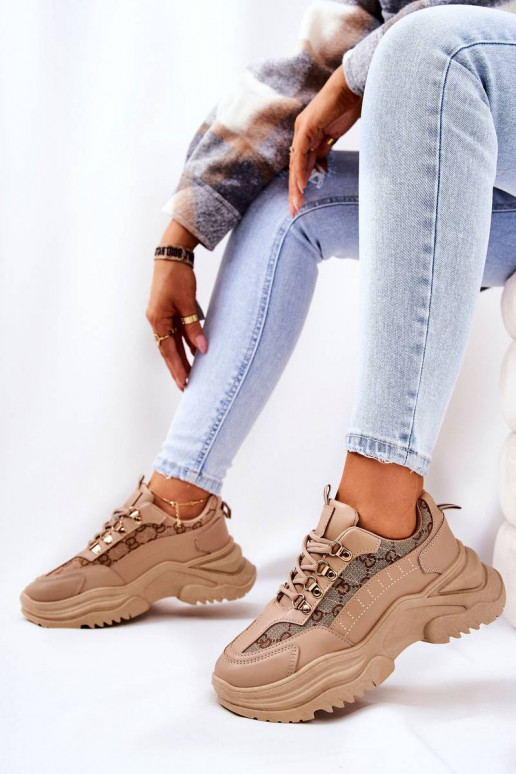 Sportiska stila apavi ar platformu... Sportiska stila apavi ar platformu...