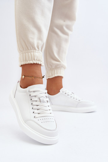 Sneakers modeļa apavi...