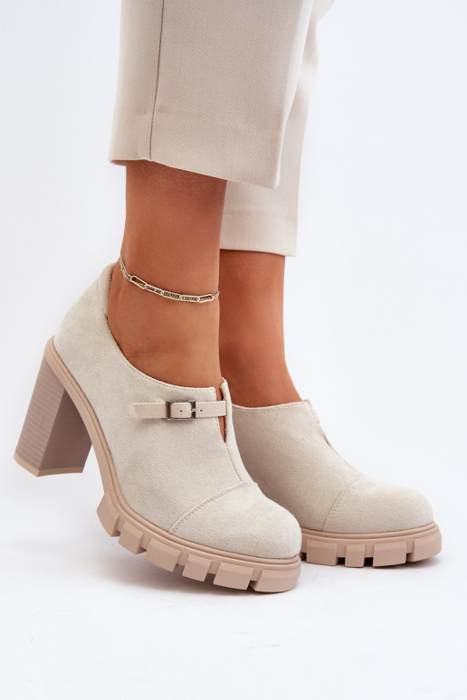 Apavi ar papēdi  Ziloņkaula krāsas...