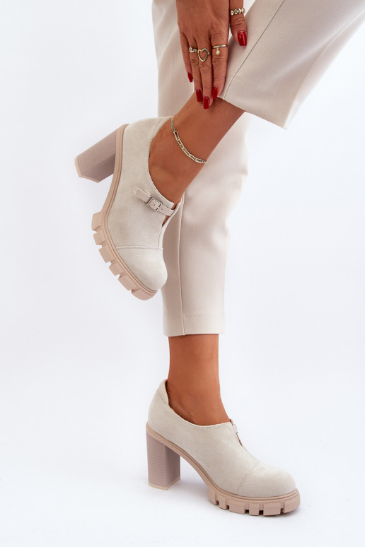 Apavi ar papēdi  Ziloņkaula krāsas...