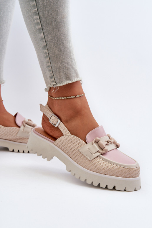 Sieviešu basenes ar platiem papēžiem... Sieviešu basenes ar platiem papēžiem...