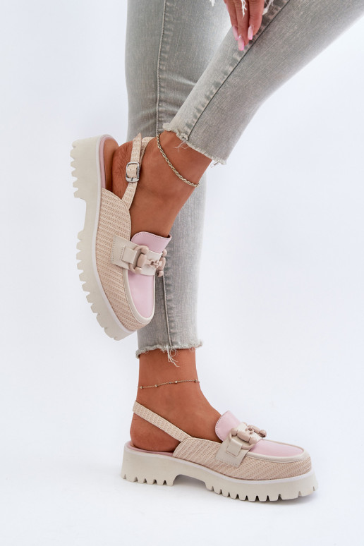 Sieviešu basenes ar platiem papēžiem... Sieviešu basenes ar platiem papēžiem...