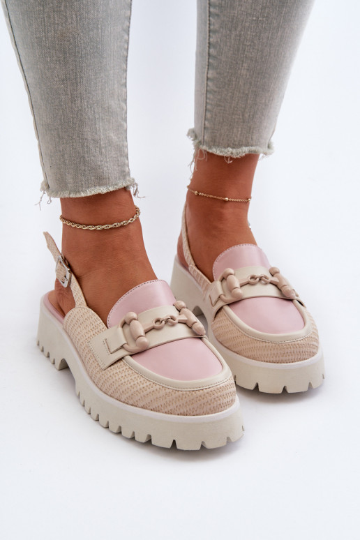 Sieviešu basenes ar platiem papēžiem... Sieviešu basenes ar platiem papēžiem...