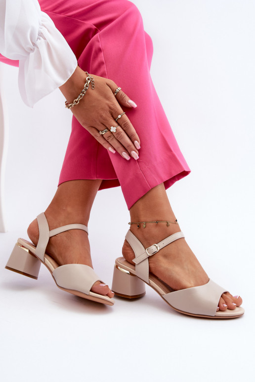 Sieviešu basenes  Eko   Sergio Leone... Sieviešu basenes  Eko   Sergio Leone...