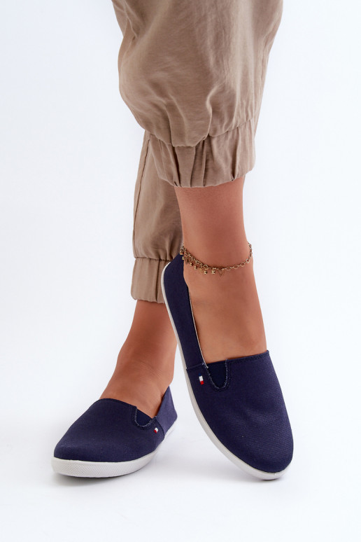 Sporta apavi brīvā laika apavi... Sporta apavi brīvā laika apavi...