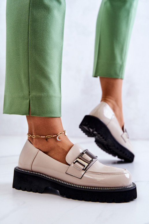 Laque apavi ziloņkaula krāsas no Corine Laque apavi ziloņkaula krāsas no Corine