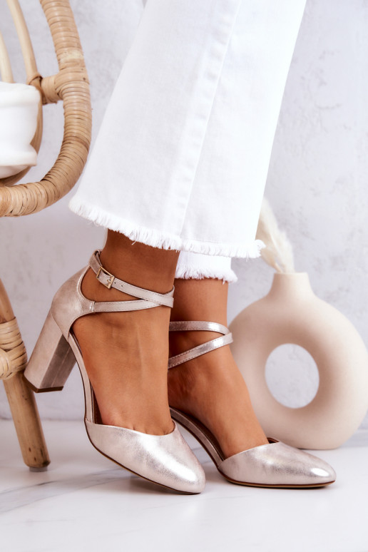 Kurpes ar papēdi Sergio Leone zelta... Kurpes ar papēdi Sergio Leone zelta...