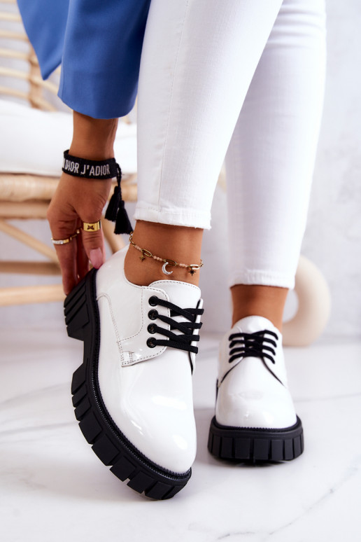 Stilīgas laque apavi La.Fi baltas... Stilīgas laque apavi La.Fi baltas...