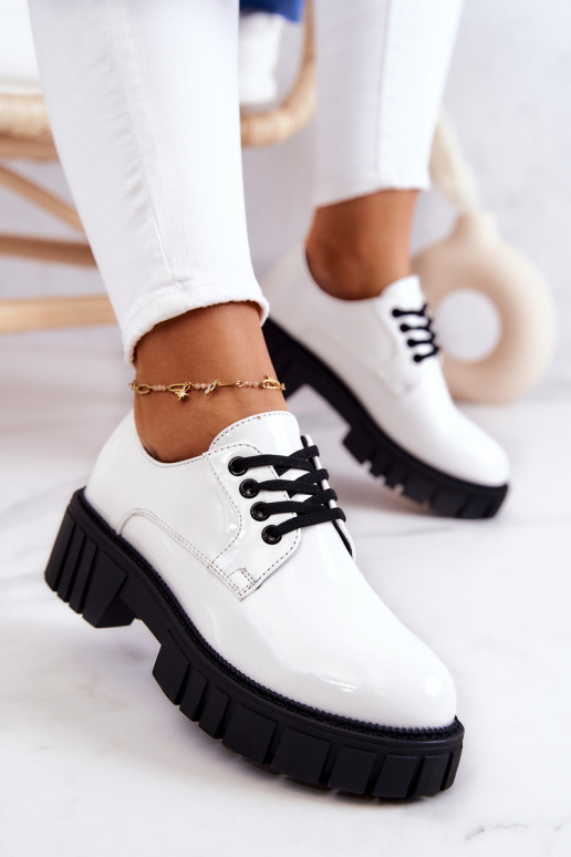 Stilīgas laque apavi La.Fi baltas... Stilīgas laque apavi La.Fi baltas...