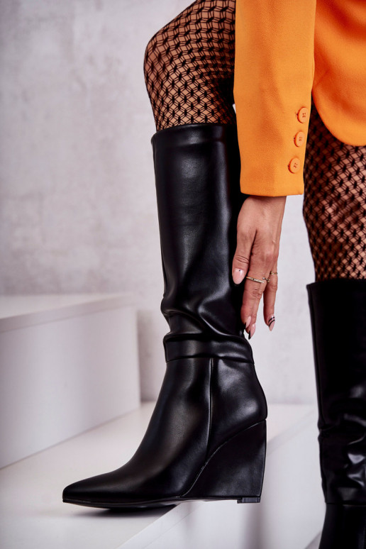 garie zābaki ar platformu melnas... garie zābaki ar platformu melnas...