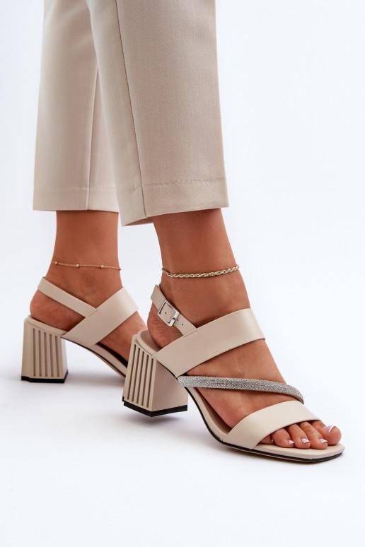 Eleganta stila sandales ar papēdi... Eleganta stila sandales ar papēdi...