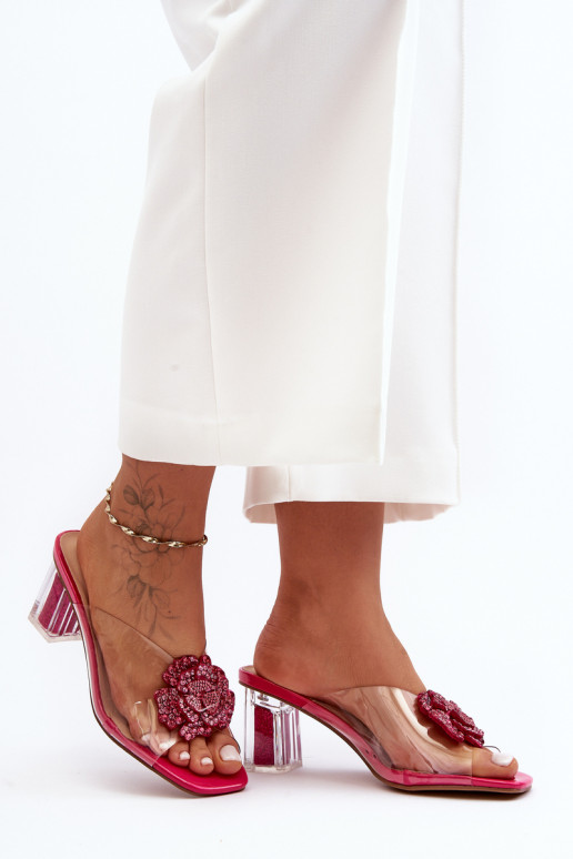 Caurspīdīgas čības ar papēdi ar...