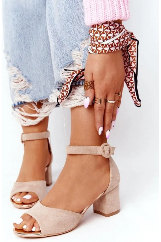 Sieviešu basenes  ar papēdi Vinceza... Sieviešu basenes  ar papēdi Vinceza...