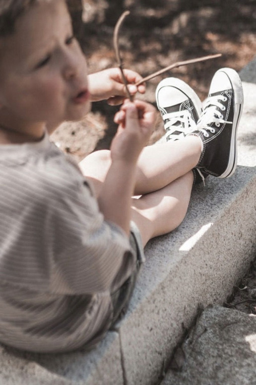 Bērnu apavi ar melnu zoli Bērnu apavi ar melnu zoli