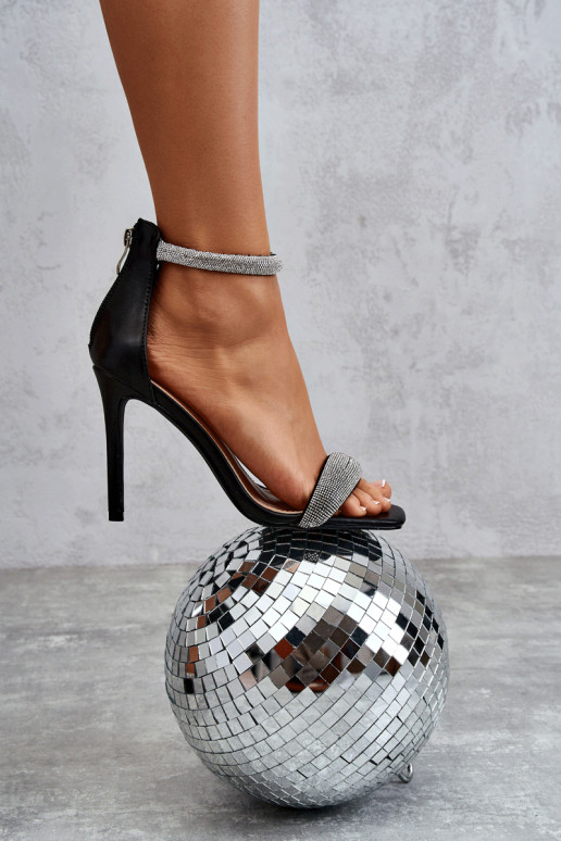 Eleganta stila sandales ar papēdi melnas krāsas Patricio