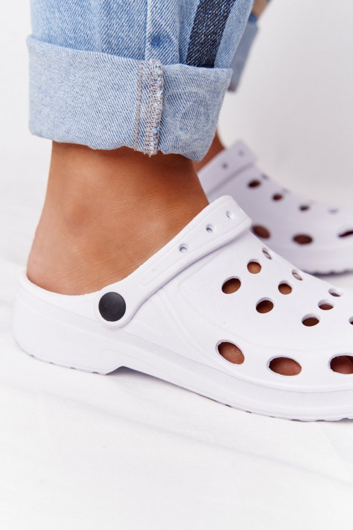 Čības sandalesBasen baltas krāsas Vieglas čības uz pirksta EVA