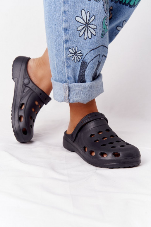 Čības melnas krāsas  EVA Čības melnas krāsas  EVA