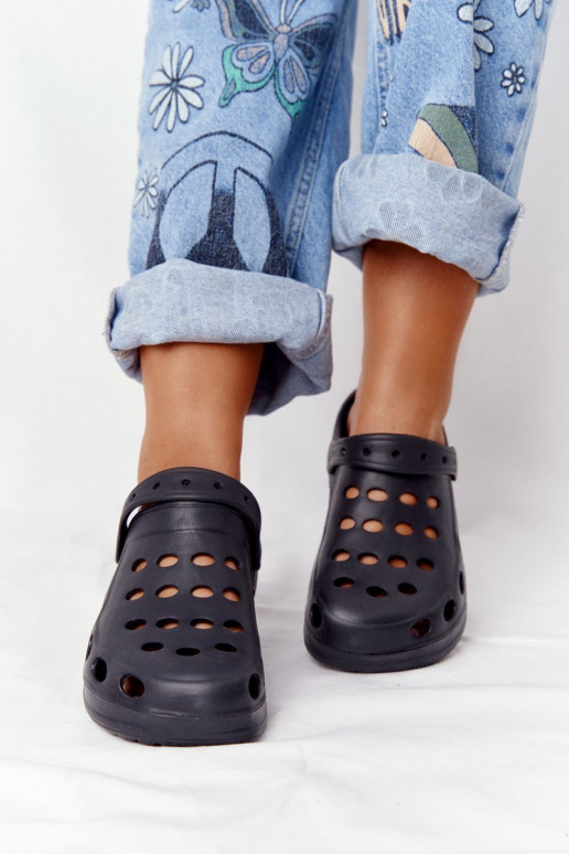 Čības melnas krāsas  EVA Čības melnas krāsas  EVA