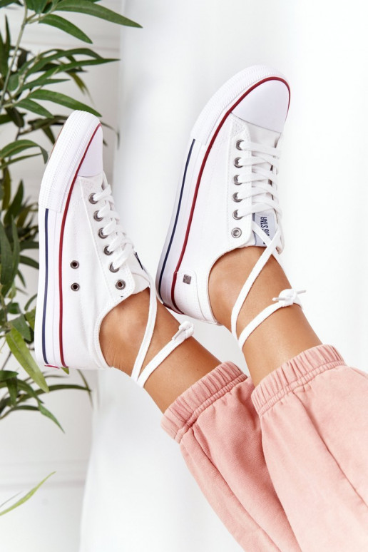 Klasiska modeļa sporta apavi ar līdzenu zoli Big Star DD274336 baltas krāsas Klasiska modeļa sporta apavi ar līdzenu zoli Big Star DD274336 baltas krāsas