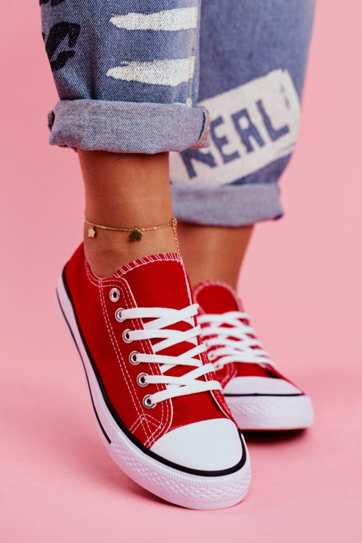 Klasiska modeļa brīvā laika apavi sarkanas krāsas Klasiska modeļa brīvā laika apavi sarkanas krāsas