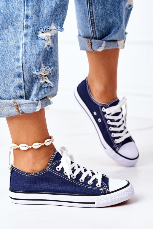 Klasiska modeļa brīvā laika apavi tumši zilas krāsas