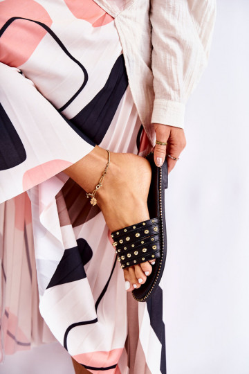 Čibas no dabīgas ādas ar ornamentiem melnas krāsas Brien 2