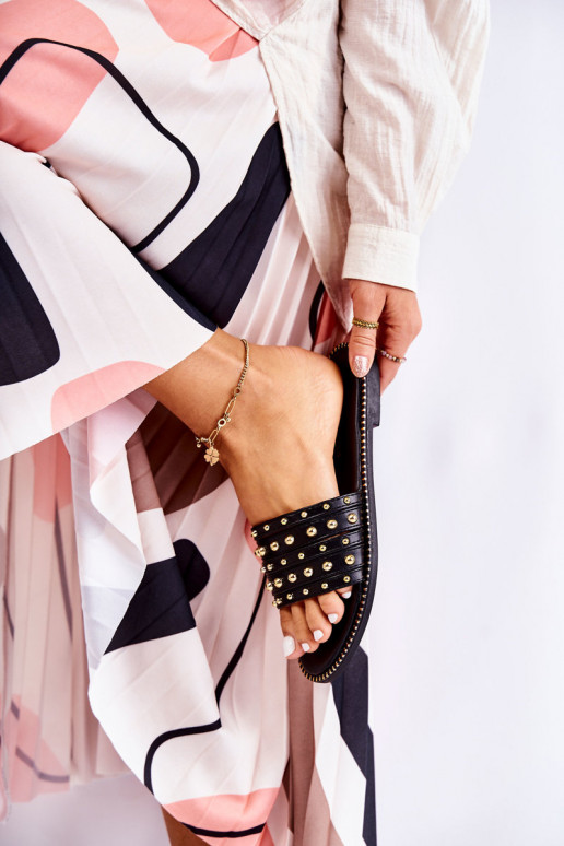 Čibas no dabīgas ādas ar ornamentiem melnas krāsas Brien